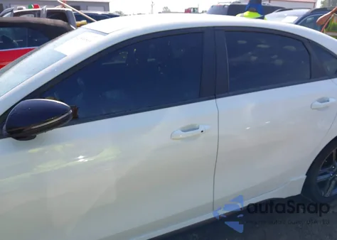 2021 Kia Forte Gt-Line z USA, uszkodzony, nr VIN 3KPF34AD6ME367363